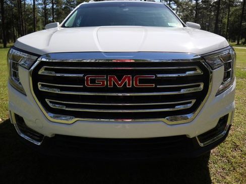 New 2024 GMC Terrain SLT image 5