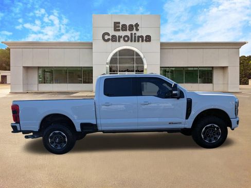 Used 2024 Ford F250 Lariat w/ Lariat Ultimate Package AWD/4WD image 2