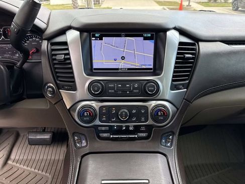Used 2018 Chevrolet Suburban Premier image 25