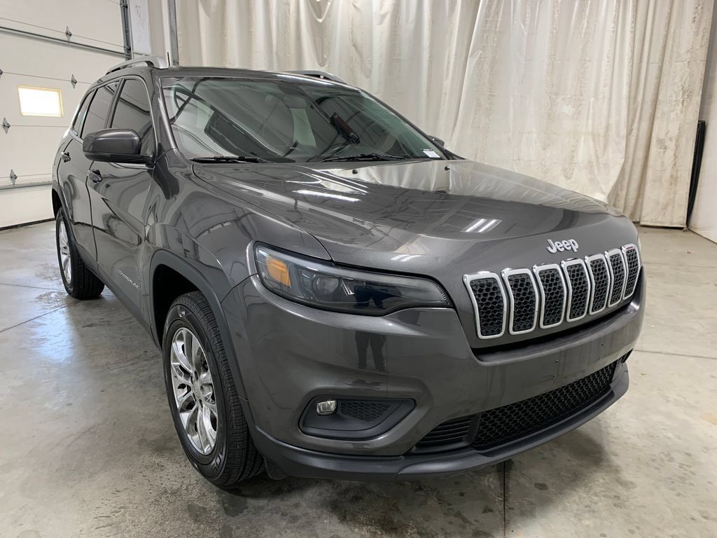 Used 2019 Jeep Cherokee Latitude Plus AWD/4WD image 10
