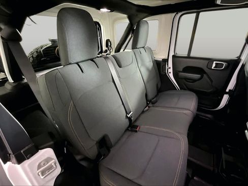Used 2024 Jeep Wrangler Unlimited Sport AWD/4WD image 19