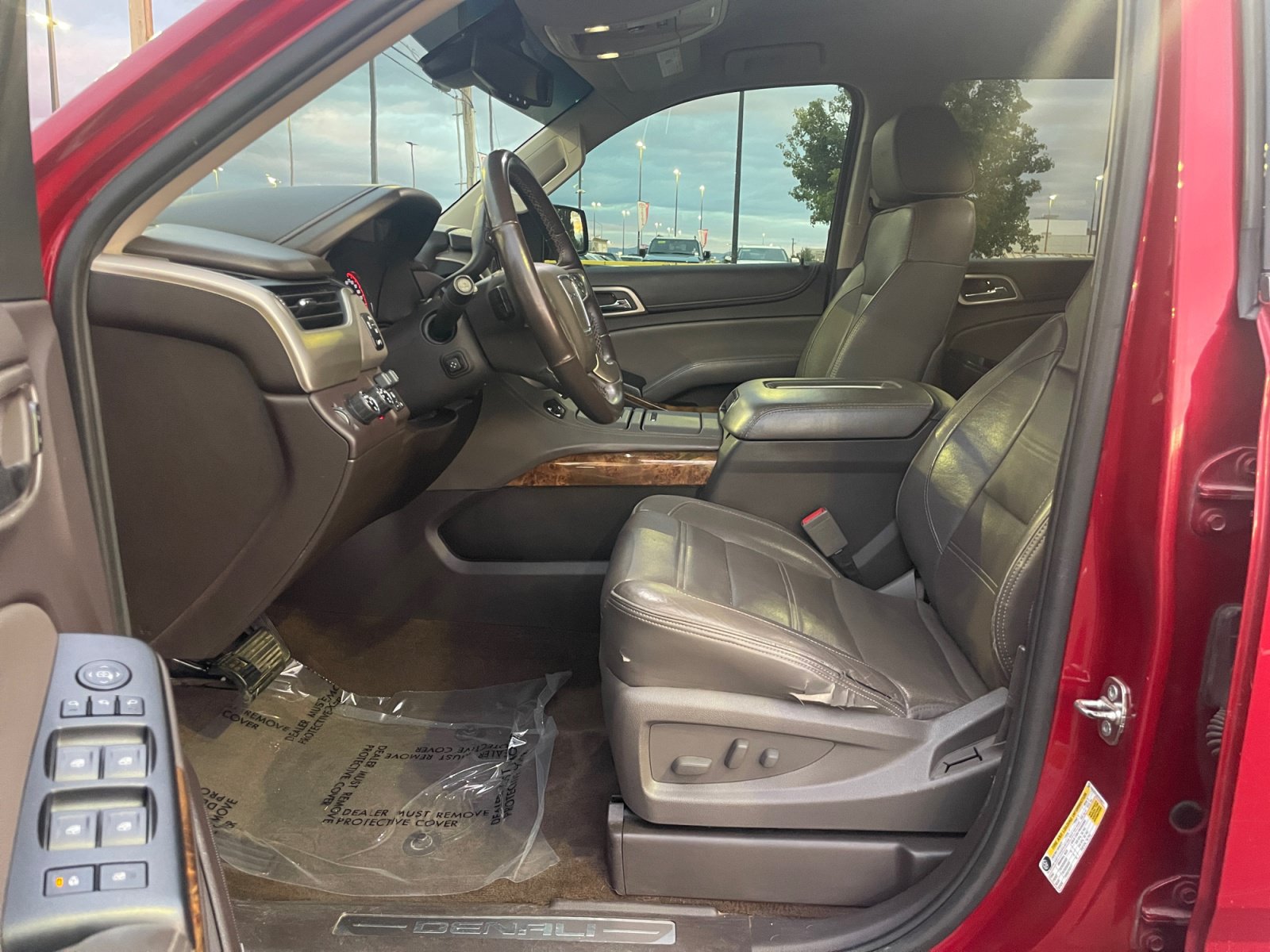 Used 2015 GMC Yukon Denali AWD/4WD image 23