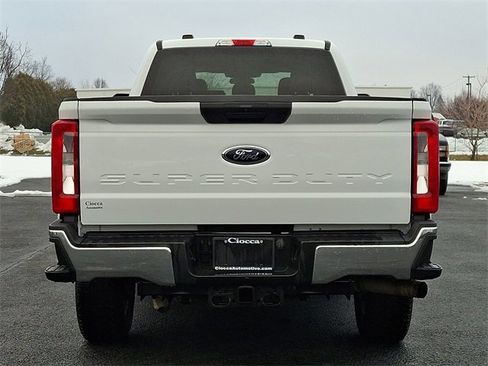 Used 2024 Ford F250 XLT image 8