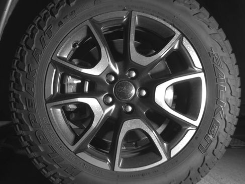 Used 2025 Jeep Compass Trailhawk w/ Trailer Tow Group image 12