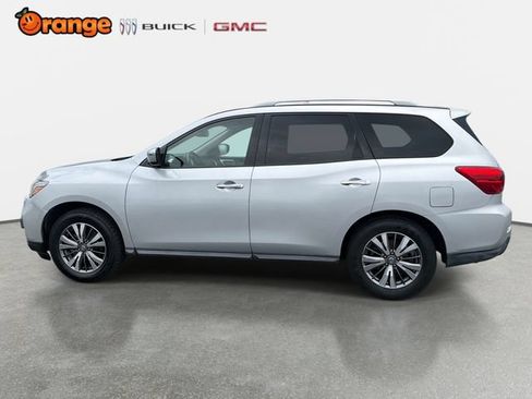 Used 2020 Nissan Pathfinder SV w/ Cargo Package FWD image 6