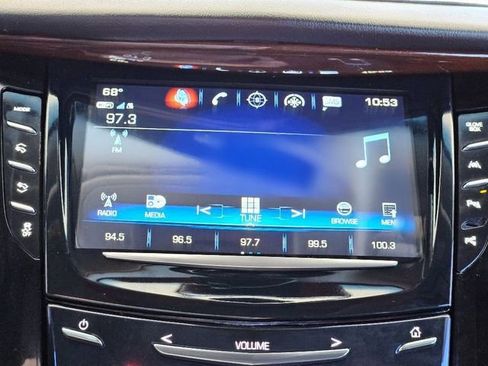 Used 2020 Cadillac Escalade Premium Luxury image 23