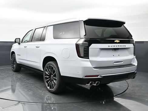 New 2026 Chevrolet Suburban High Country AWD/4WD image 7