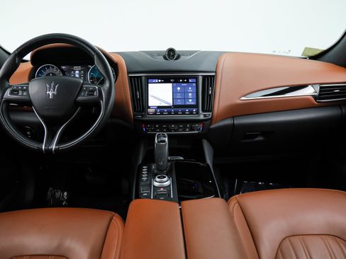 Certified 2023 Maserati Levante GT AWD/4WD image 20