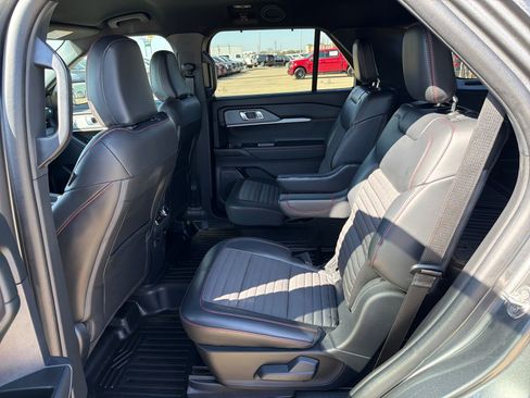Used 2025 Ford Explorer ST-Line w/ Premium Package image 25