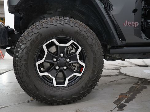 Used 2020 Jeep Gladiator Rubicon w/ Dual Top Group AWD/4WD image 30