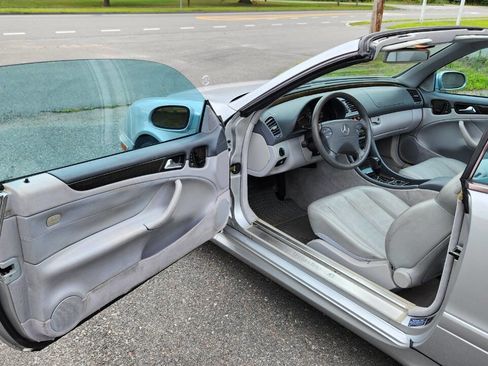 Used 2001 Mercedes-Benz CLK 430 Cabriolet image 30