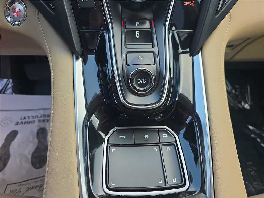 Used 2019 Acura RDX w/ Technology Package AWD/4WD image 17