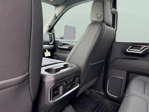 New 2026 Chevrolet Silverado 2500 LTZ w/ LTZ Convenience Package image 31