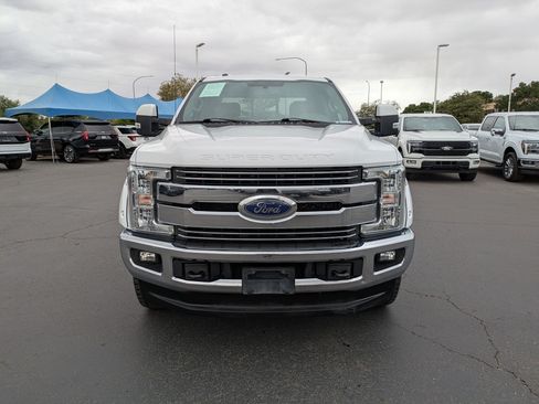Used 2018 Ford F250 Lariat w/ Lariat Value Package AWD/4WD image 9