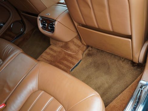 Used 2011 Bentley Mulsanne image 66