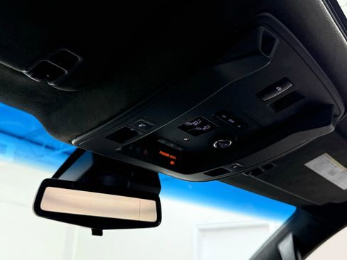 Used 2019 Cadillac Escalade Platinum image 28