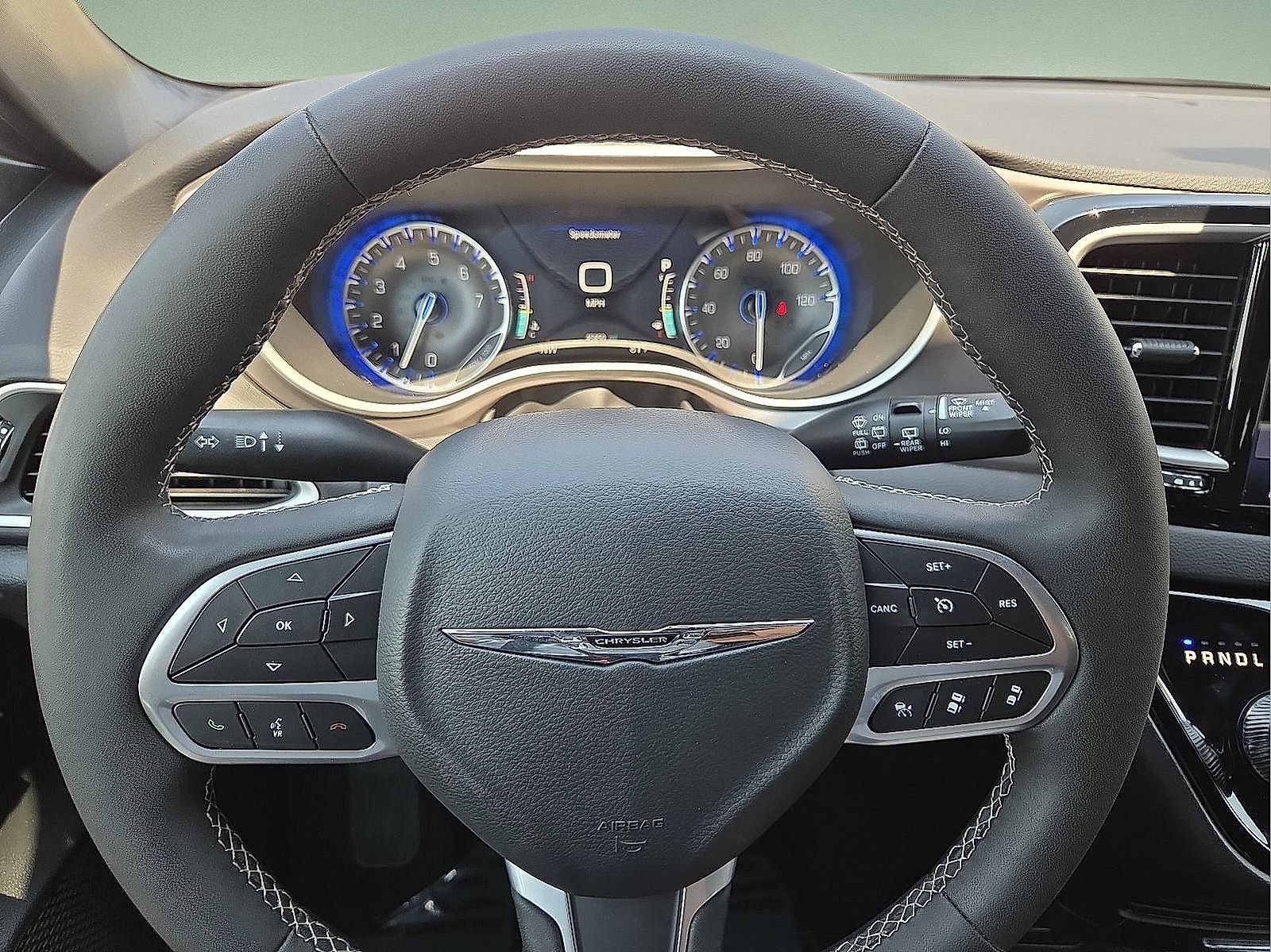 Used 2025 Chrysler Pacifica Select FWD image 24