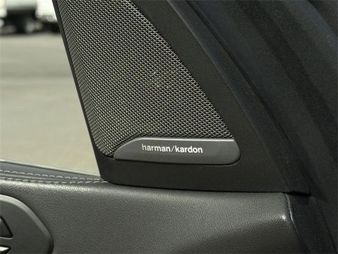 Used 2023 BMW X7 xDrive40i w/ Executive Package image 35