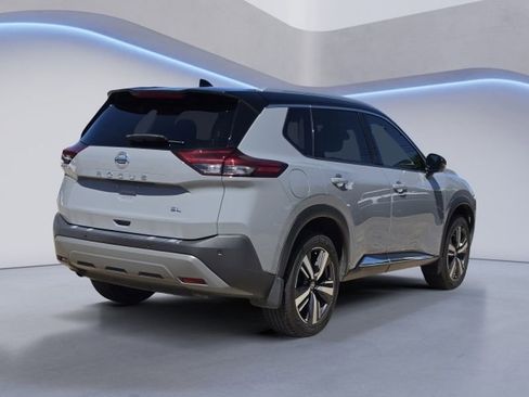 Used 2021 Nissan Rogue SL w/ Premium Package FWD image 3