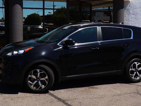 Used 2022 Kia Sportage LX FWD image 4