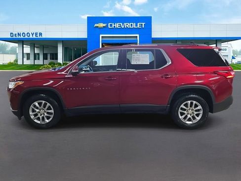 Used 2021 Chevrolet Traverse LT image 8
