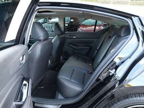 Certified 2025 Nissan Altima 2.5 SR w/ SR Premium Package FWD image 19