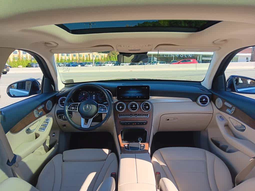 Used 2021 Mercedes-Benz GLC 300 4MATIC image 21