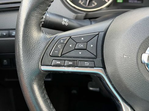 Used 2019 Nissan Rogue SV AWD/4WD image 22