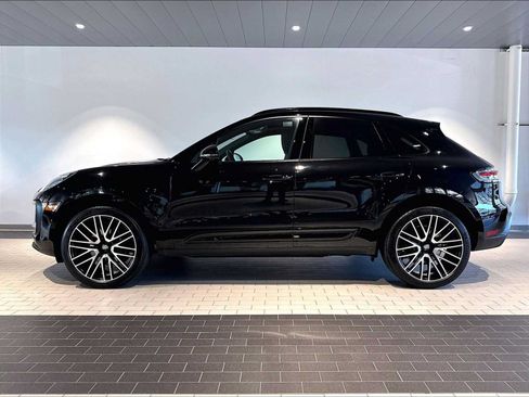 Used 2026 Porsche Macan AWD/4WD image 2