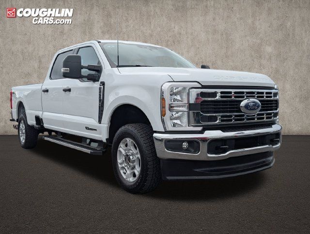 Used 2025 Ford F250 XLT AWD/4WD image 1