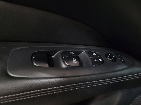 Used 2019 Nissan Pathfinder SL AWD/4WD image 27