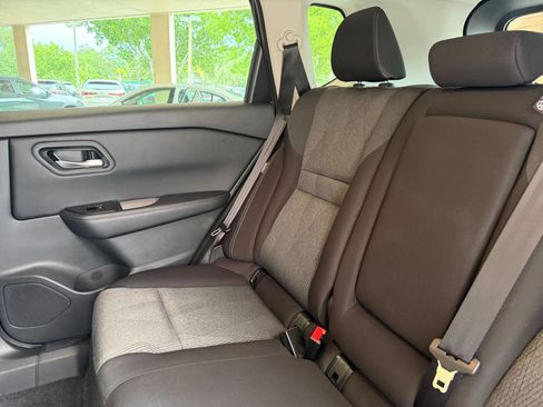 Used 2026 Nissan Rogue SV FWD image 34