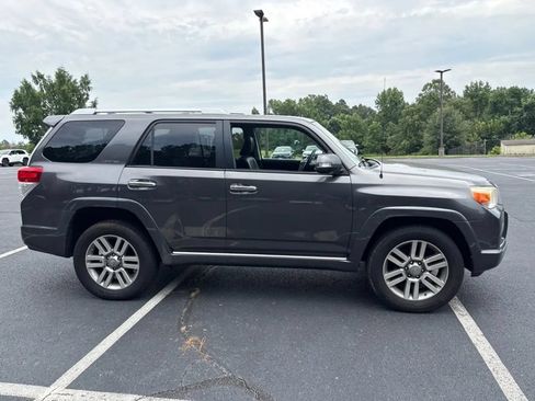 Used 2010 Toyota 4Runner Limited AWD/4WD image 2