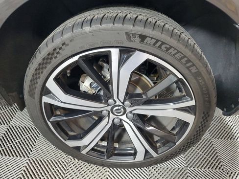 Used 2023 Volvo XC60 B5 Ultimate FWD image 13