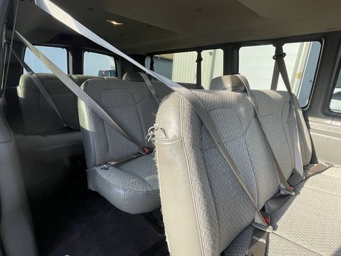 Used 2025 Chevrolet Express 3500 LT w/ LT Preferred Equipment Group RWD image 14