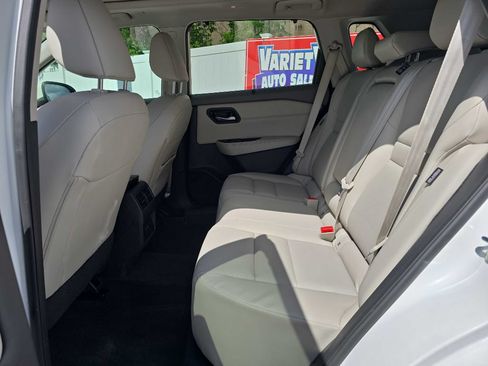 Used 2023 Nissan Rogue SV w/ SV Premium B Package AWD/4WD image 19