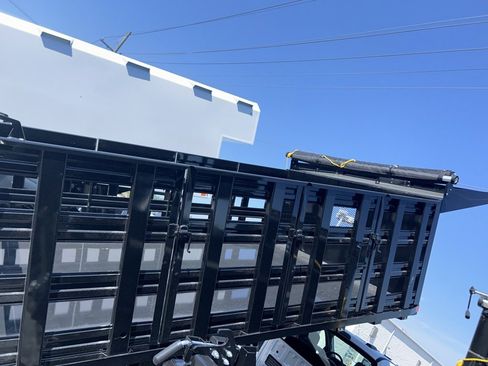 New 2024 Ford F550 4x4 Regular Cab Super Duty image 13