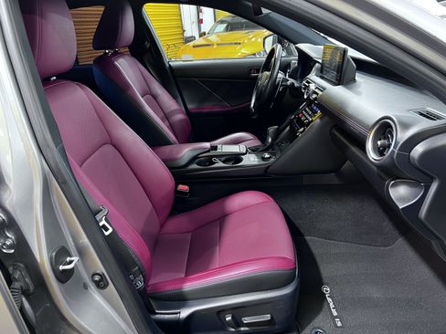 Used 2021 Lexus IS 300 w/ Comfort Package RWD image 17