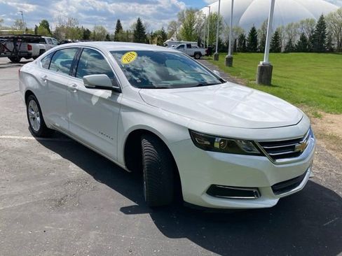 Used 2014 Chevrolet Impala LT w/ Convenience Package FWD image 2