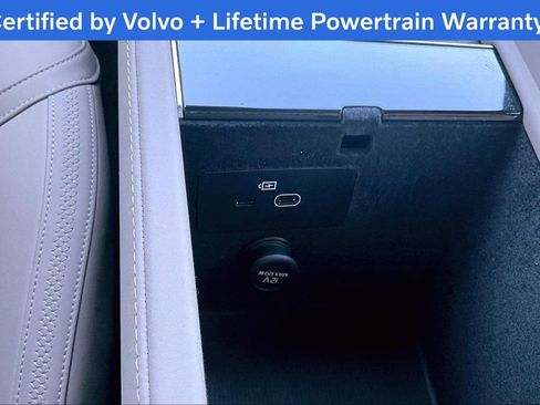 Used 2025 Volvo XC90 B6 Plus image 33