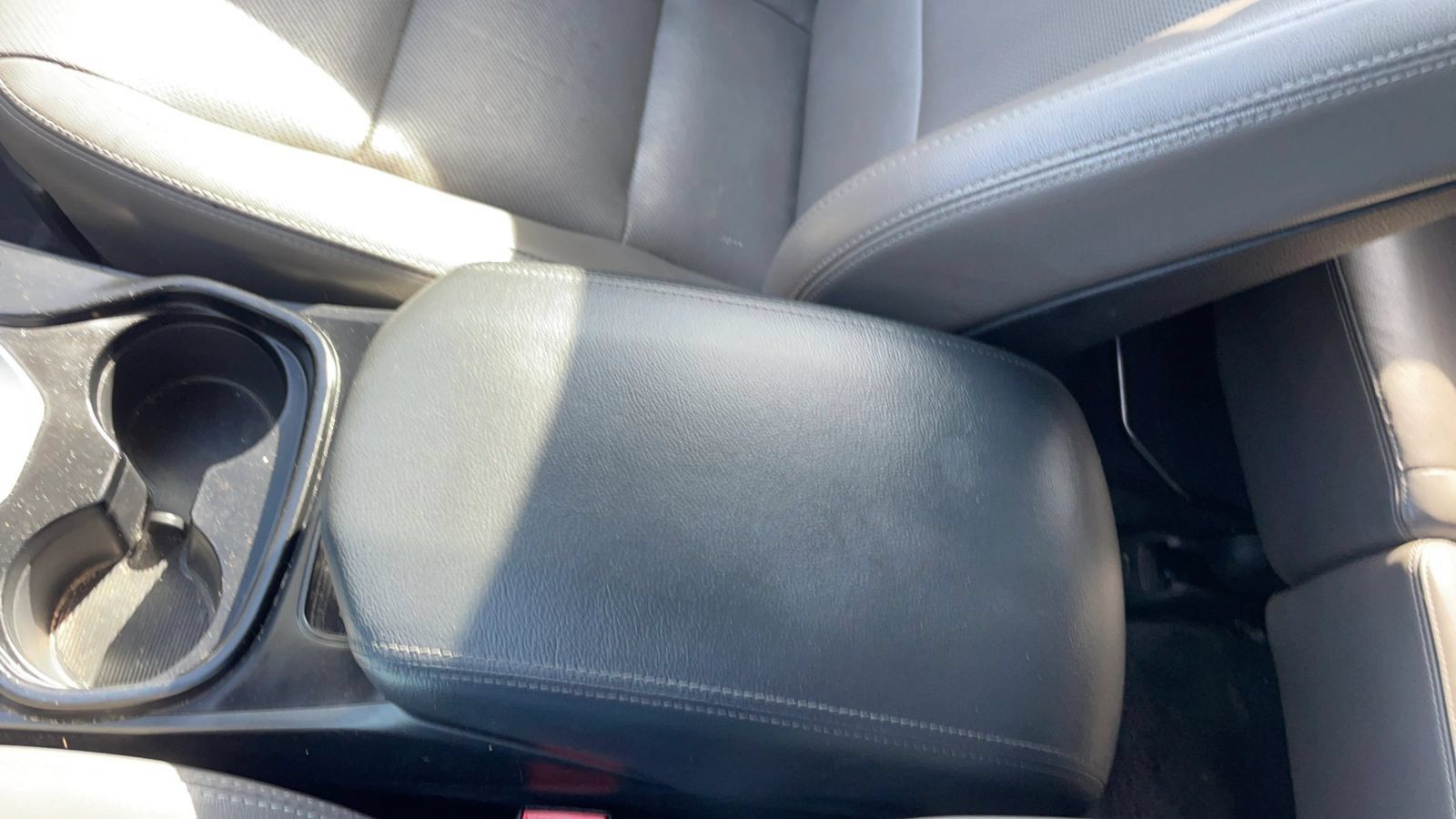 Used 2018 Hyundai Santa Fe FWD image 17