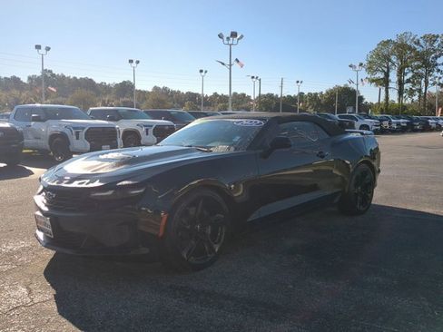 Used 2022 Chevrolet Camaro LT w/ Technology Package image 8