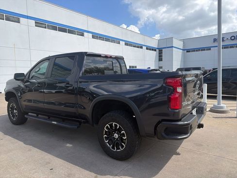 Used 2023 Chevrolet Silverado 1500 ZR2 w/ Technology Package AWD/4WD image 11