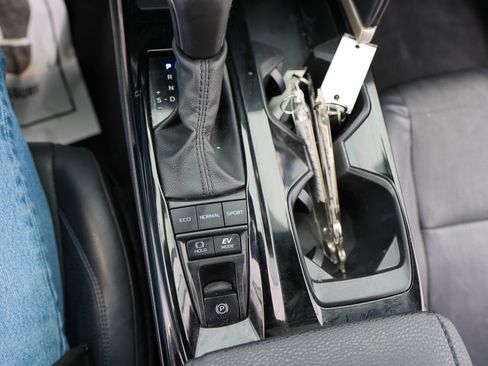 Used 2025 Toyota Camry XSE FWD image 26