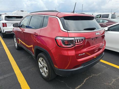 Used 2025 Jeep Compass Latitude AWD/4WD image 5