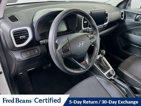 Certified 2024 Hyundai Venue Limited FWD image 11