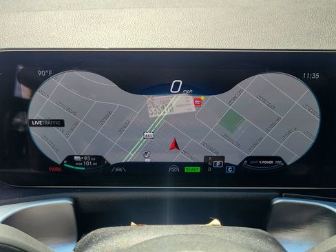Used 2023 Mercedes-Benz EQB 300 4MATIC image 32
