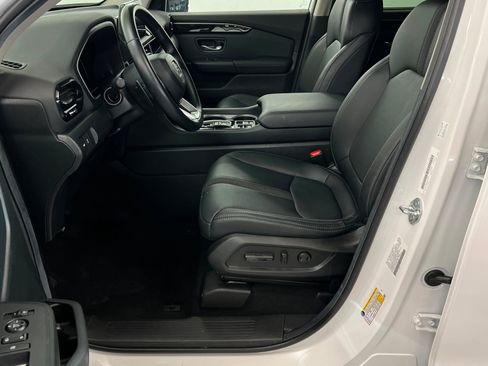 Used 2025 Honda Pilot Touring image 18