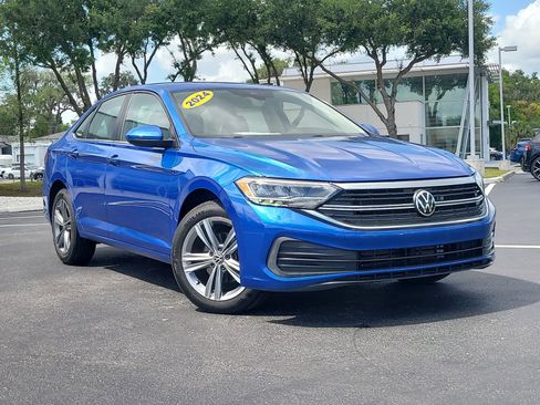 Used 2024 Volkswagen Jetta SE FWD image 31