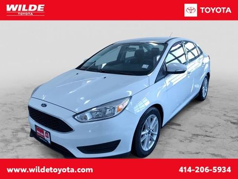 Used 2017 Ford Focus SE image 1